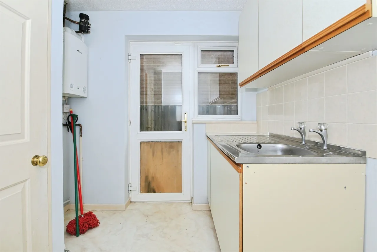 Earlswood, Orton Brimbles, PE2, photo 5