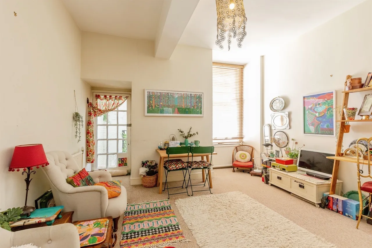 1 bed flat for sale — Royal York Crescent, Clifton, Bristol