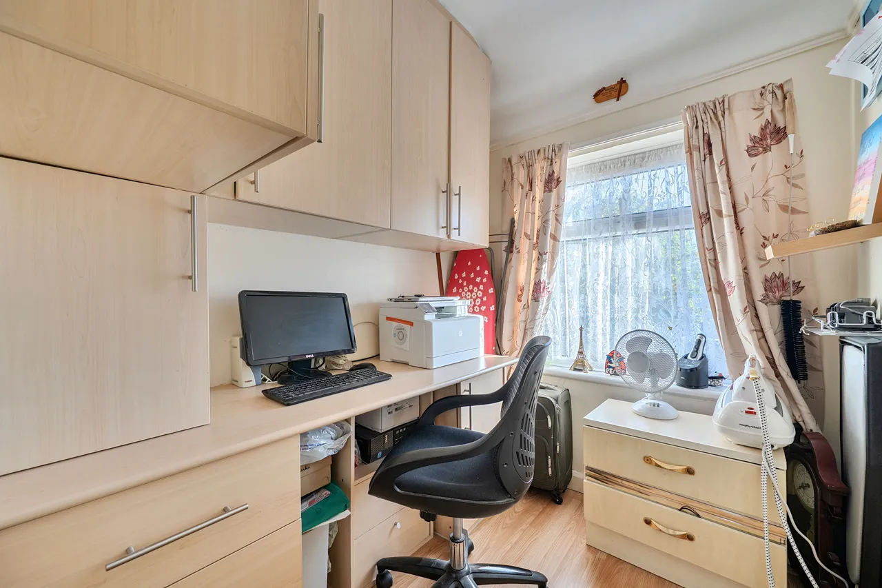 Harrow, HA3, photo 7