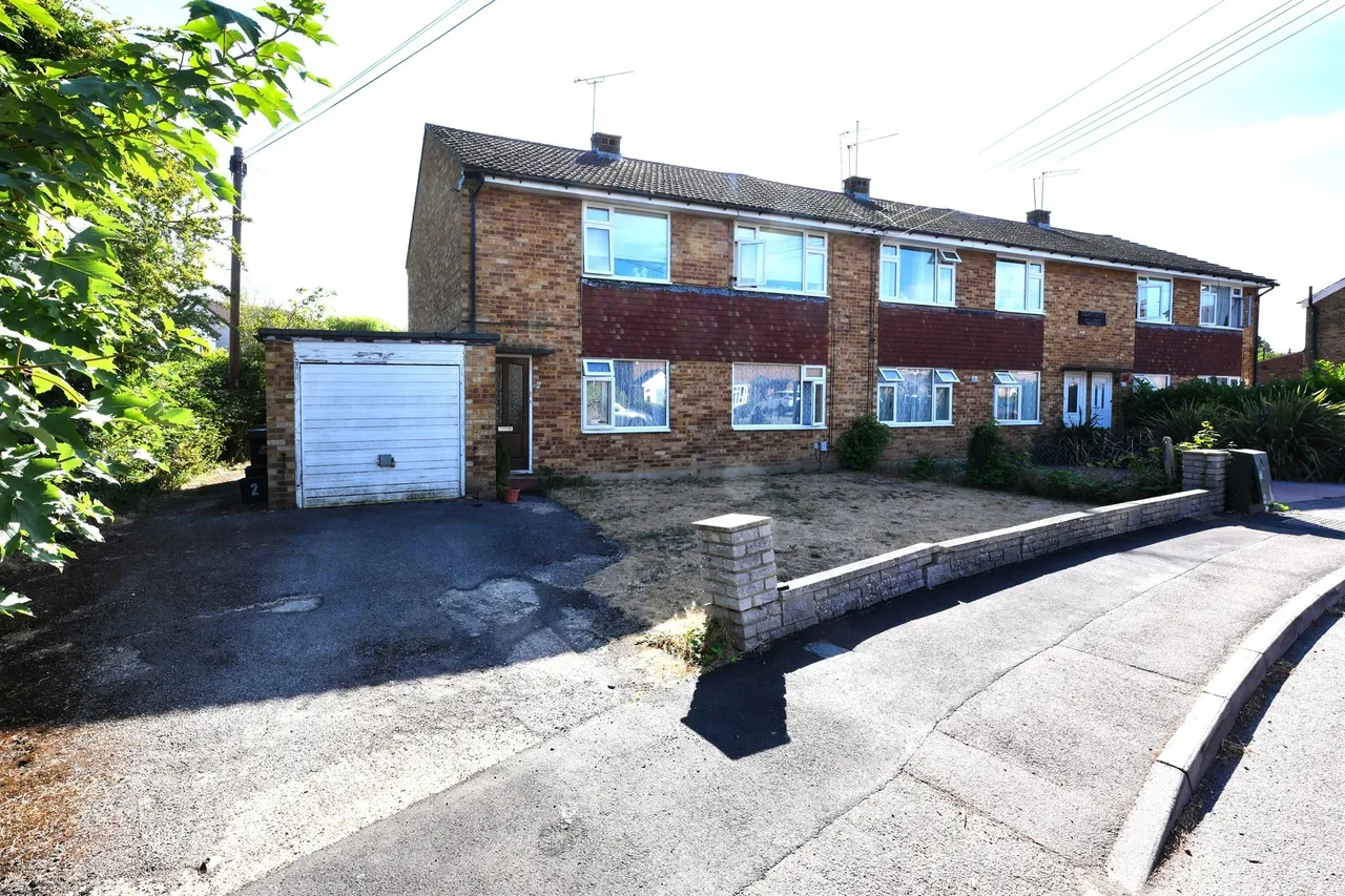 2 bed flat for sale, Admirals Walk, Hoddesdon, EN11