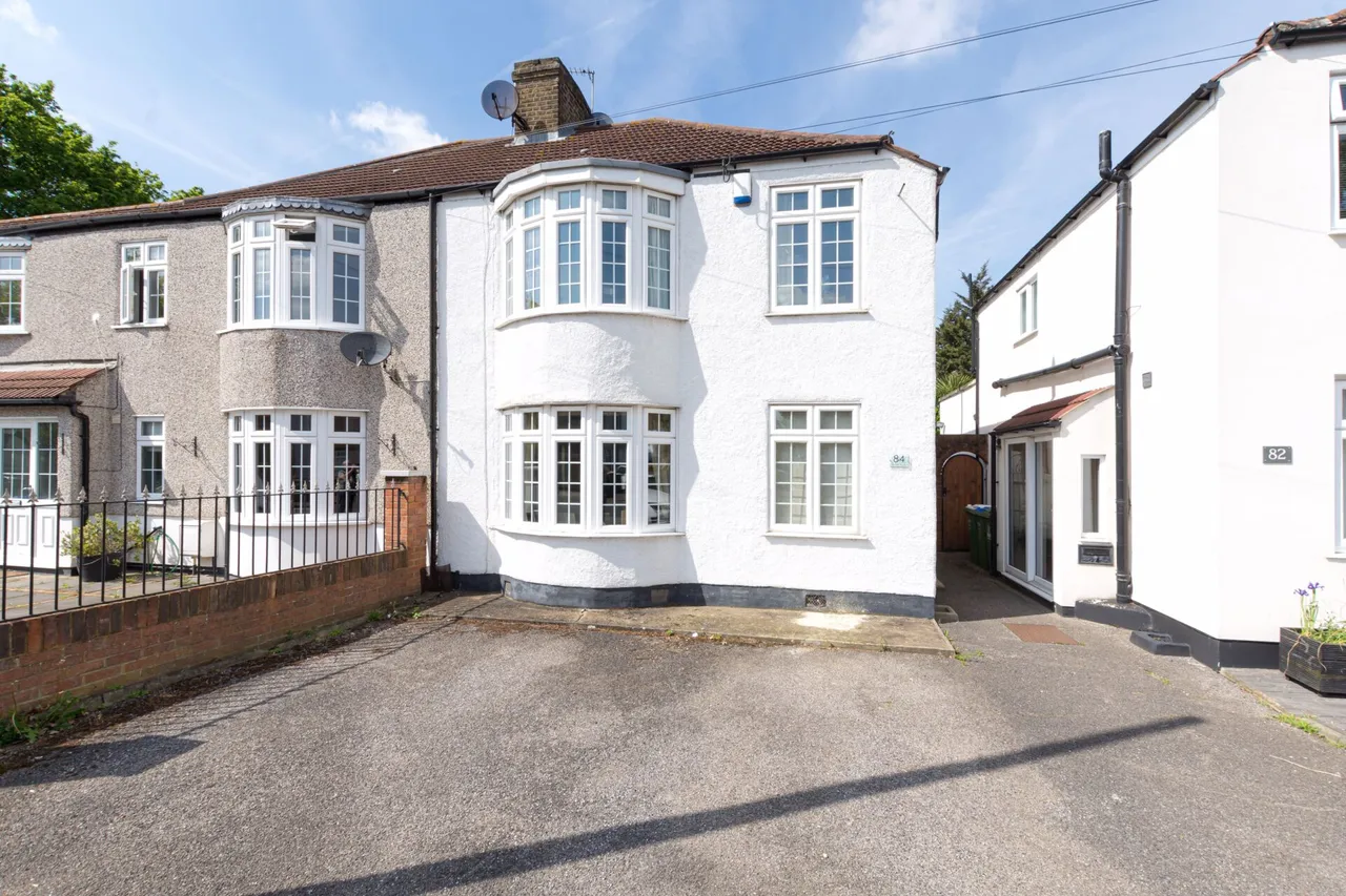 3 bed house for sale — Exeter Road, Welling