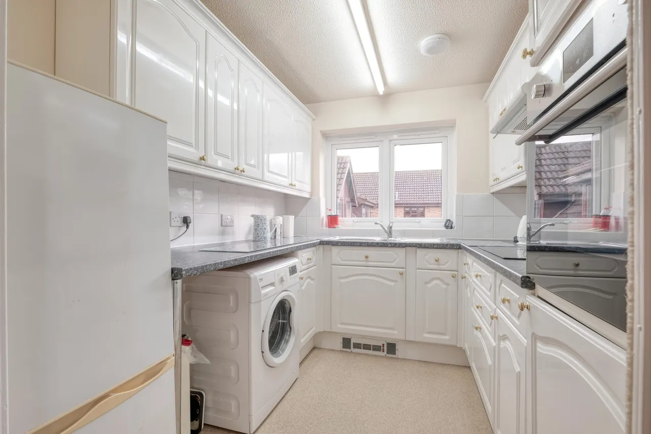 Portershill Drive, Shirley, B90, photo 8