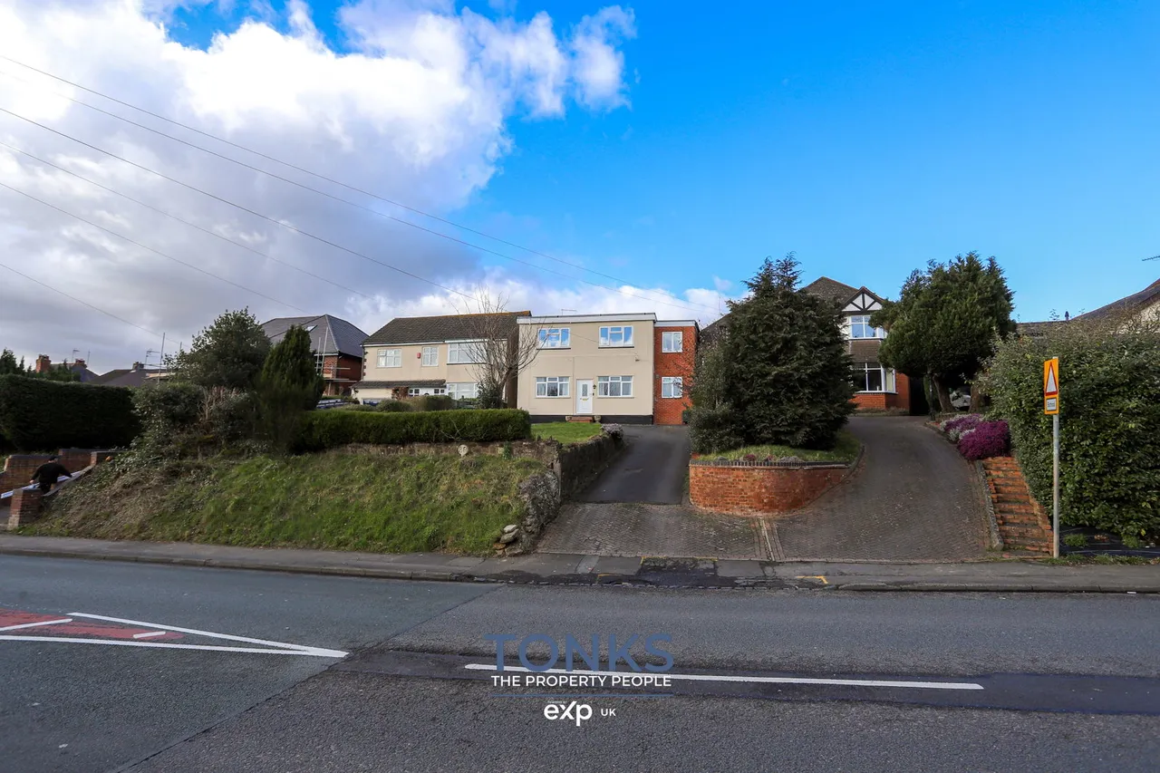 7 bed house for sale, Manor Lane, Halesowen, B62
