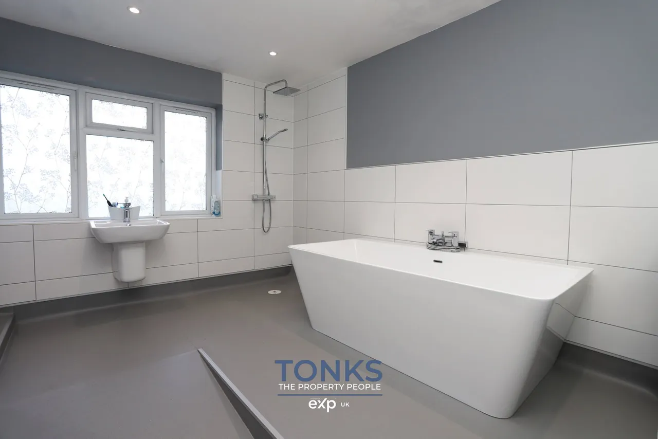Manor Lane, Halesowen, B62, photo 20