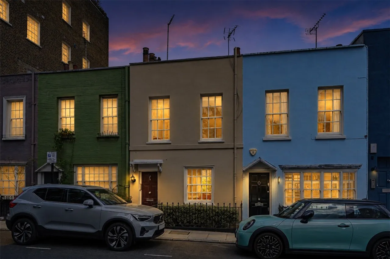 2 bed house for sale — Uxbridge Street, Kensington, London, W8