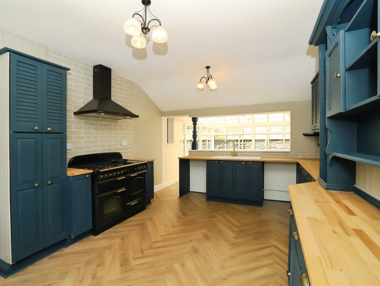 Woodland Crescent, Abercynon, Mountain Ash, photo 7