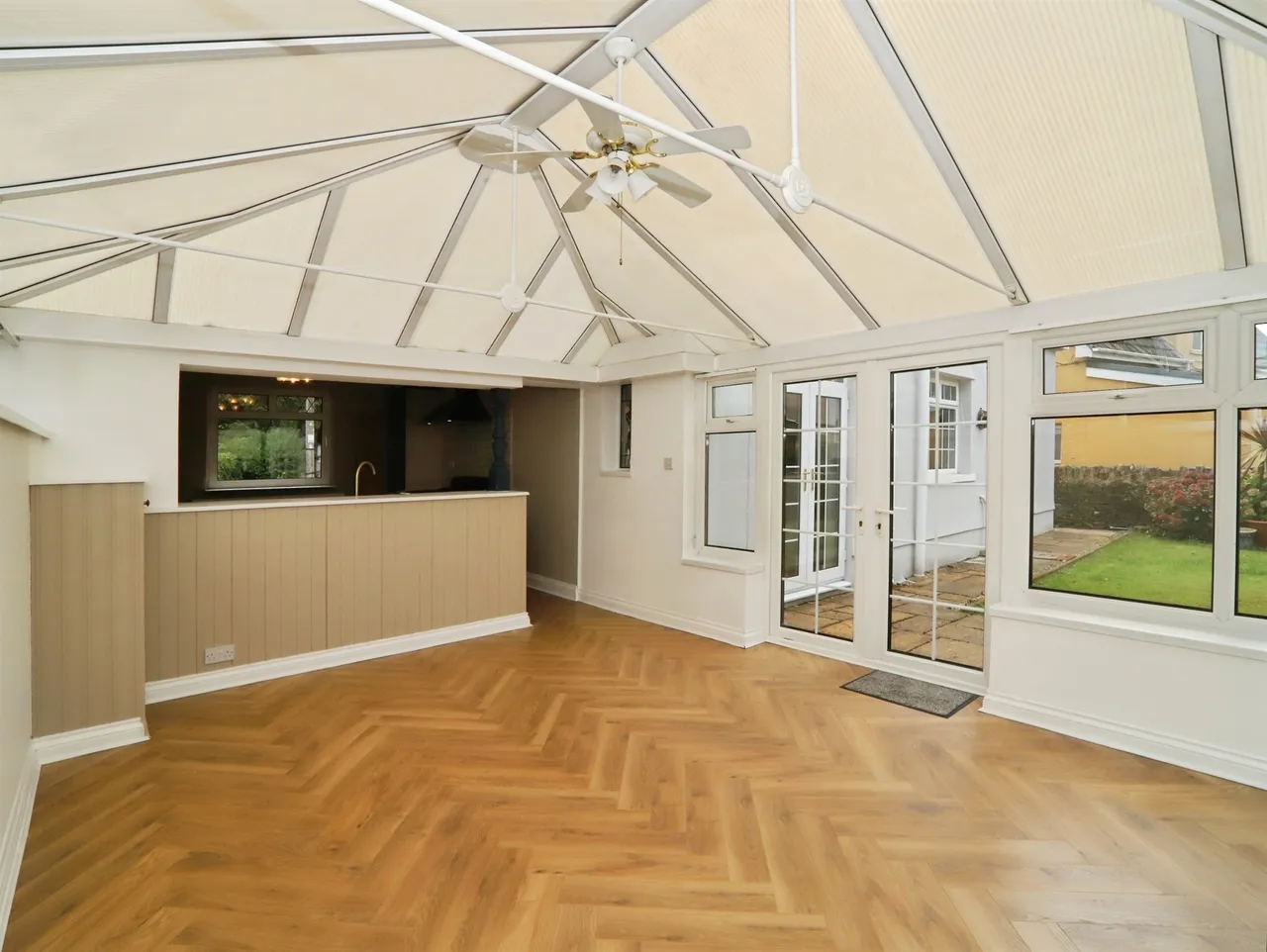 Woodland Crescent, Abercynon, Mountain Ash, photo 9