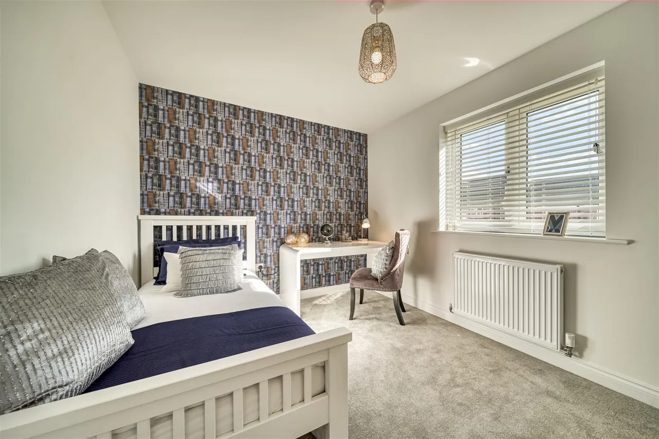 Maddoxford Gardens, Boorley Green, photo 10