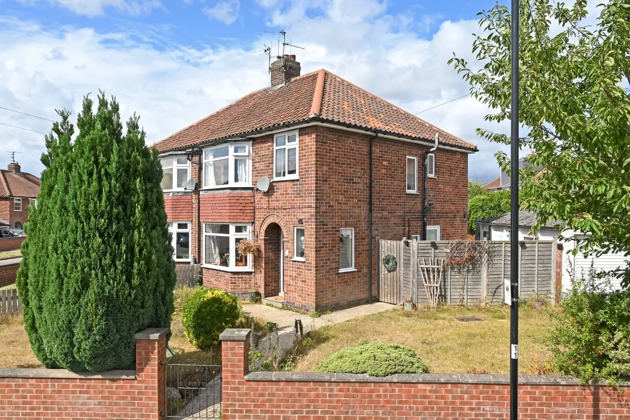 Almsford Drive, Acomb, YO26, photo 13