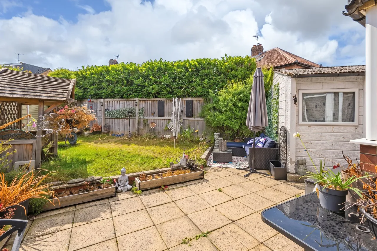 Almsford Drive, Acomb, YO26, photo 11