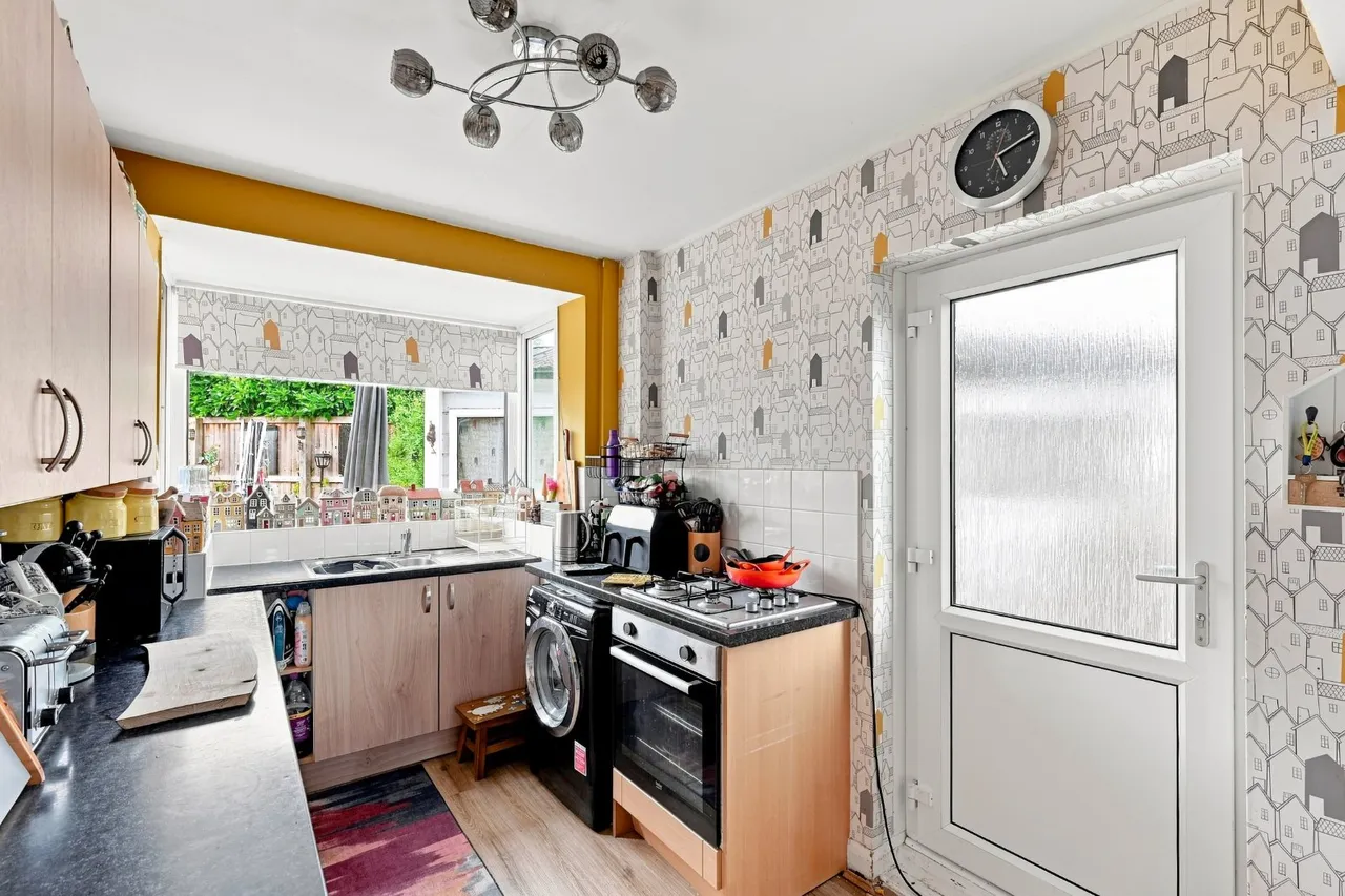 Almsford Drive, Acomb, YO26, photo 5