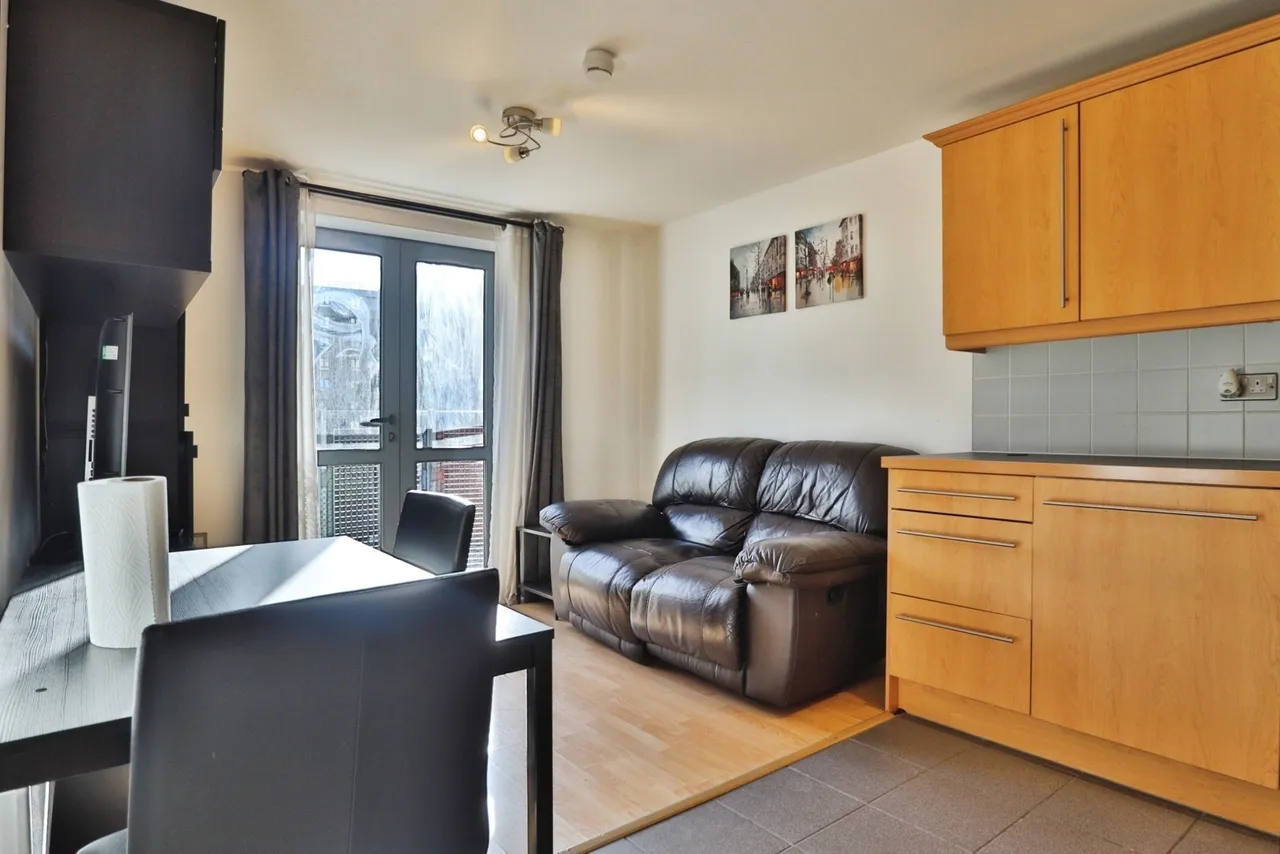 City Walk, LEEDS, West Yorkshire, LS11, photo 10