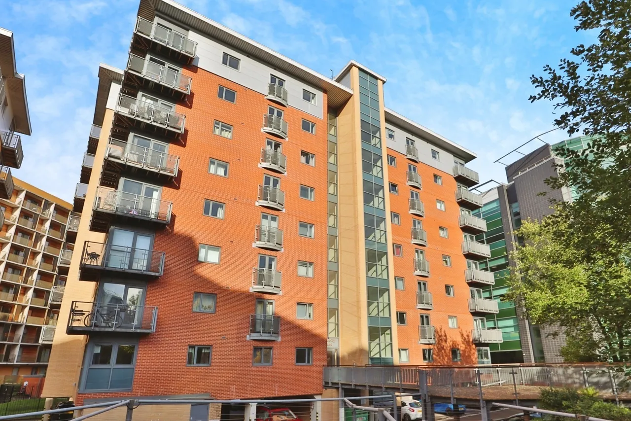 City Walk, LEEDS, West Yorkshire, LS11, photo 12