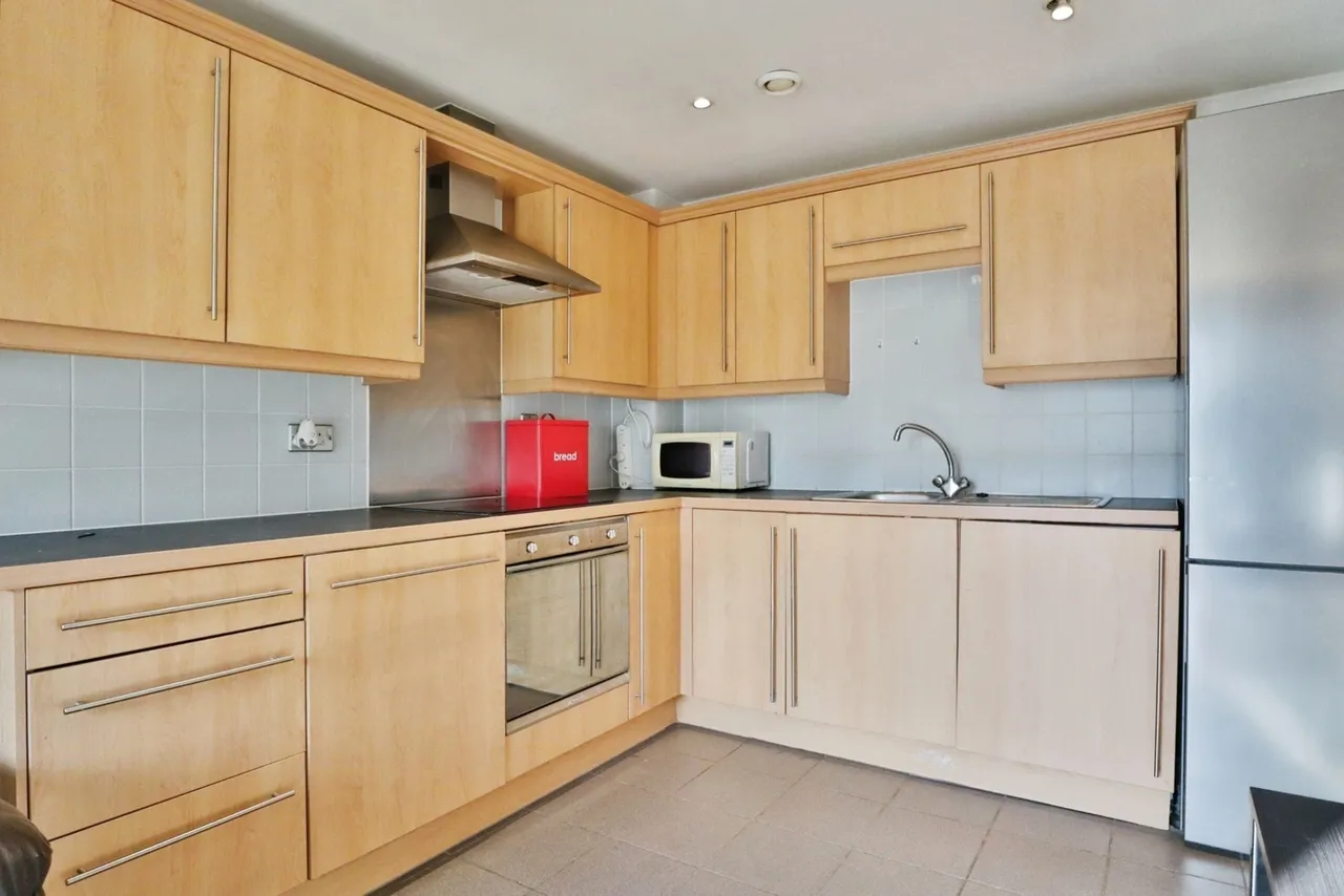 City Walk, LEEDS, West Yorkshire, LS11, photo 11