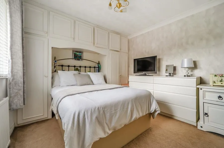 Moreton Way, Slough, SL1, photo 16