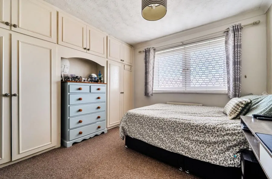 Moreton Way, Slough, SL1, photo 14