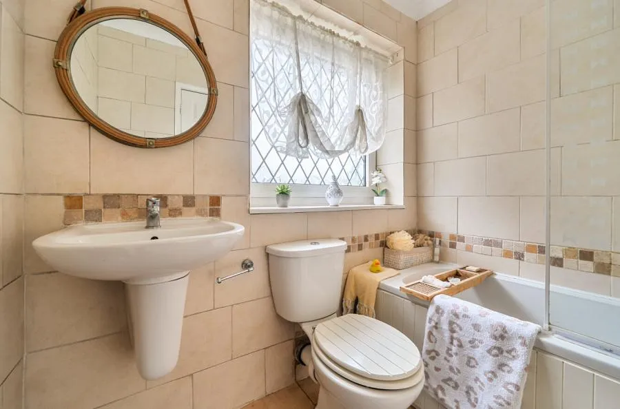 Moreton Way, Slough, SL1, photo 18