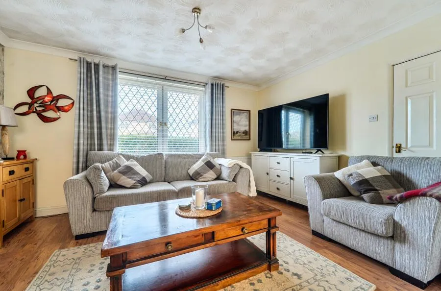 Moreton Way, Slough, SL1, photo 9
