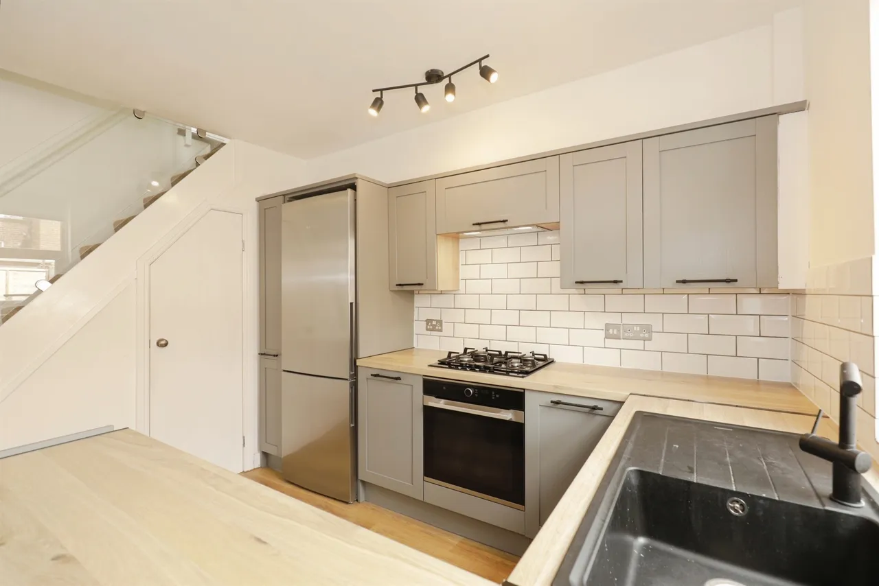 2 bed house to rent, Nydd Vale Terrace, Harrogate, HG1