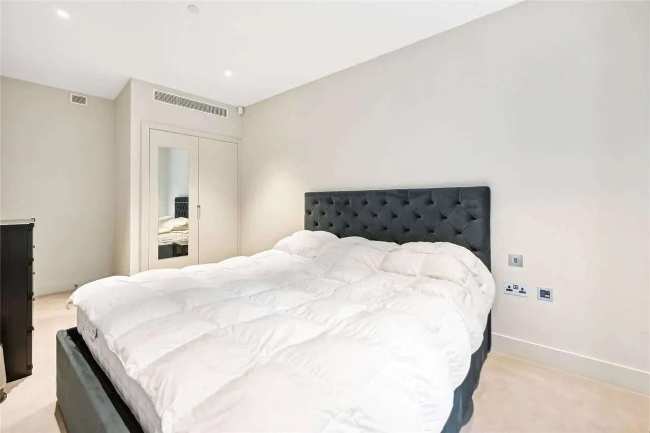 Chimes Apartments, 99-105 Horseferry Road, Westminster, London, SW1P 2DX, photo 5