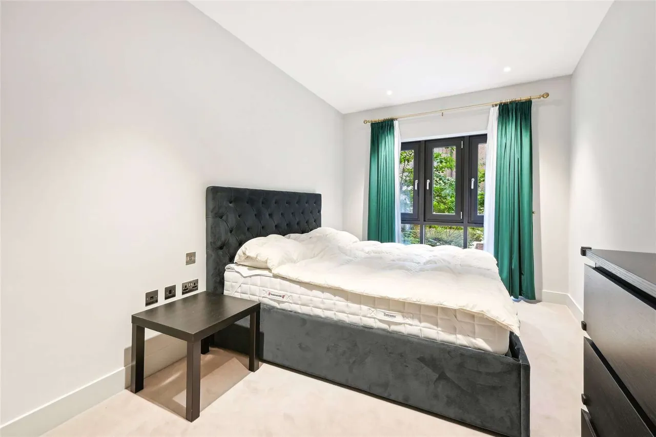 Chimes Apartments, 99-105 Horseferry Road, Westminster, London, SW1P 2DX, photo 6