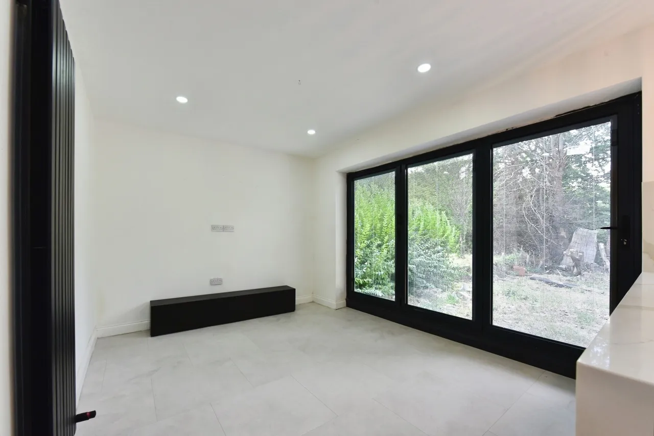 Greenwood Crescent, Sheffield, South Yorkshire, S9, photo 15