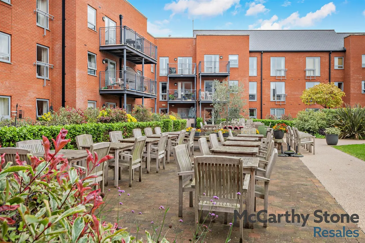 Endless Street, Salisbury, SP1, photo 31