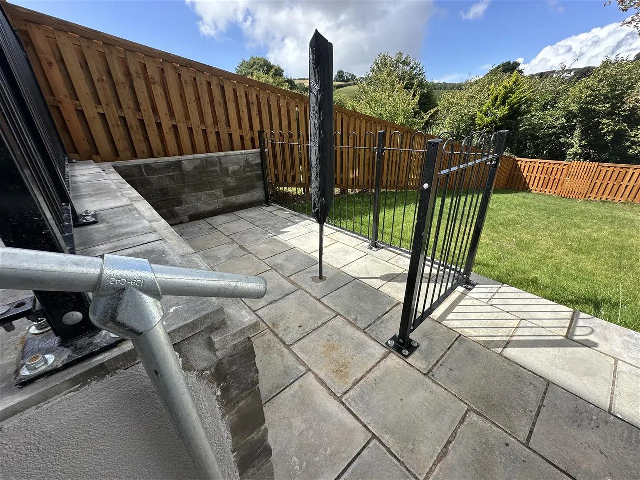 Elizabeth Avenue, Brixham, photo 16
