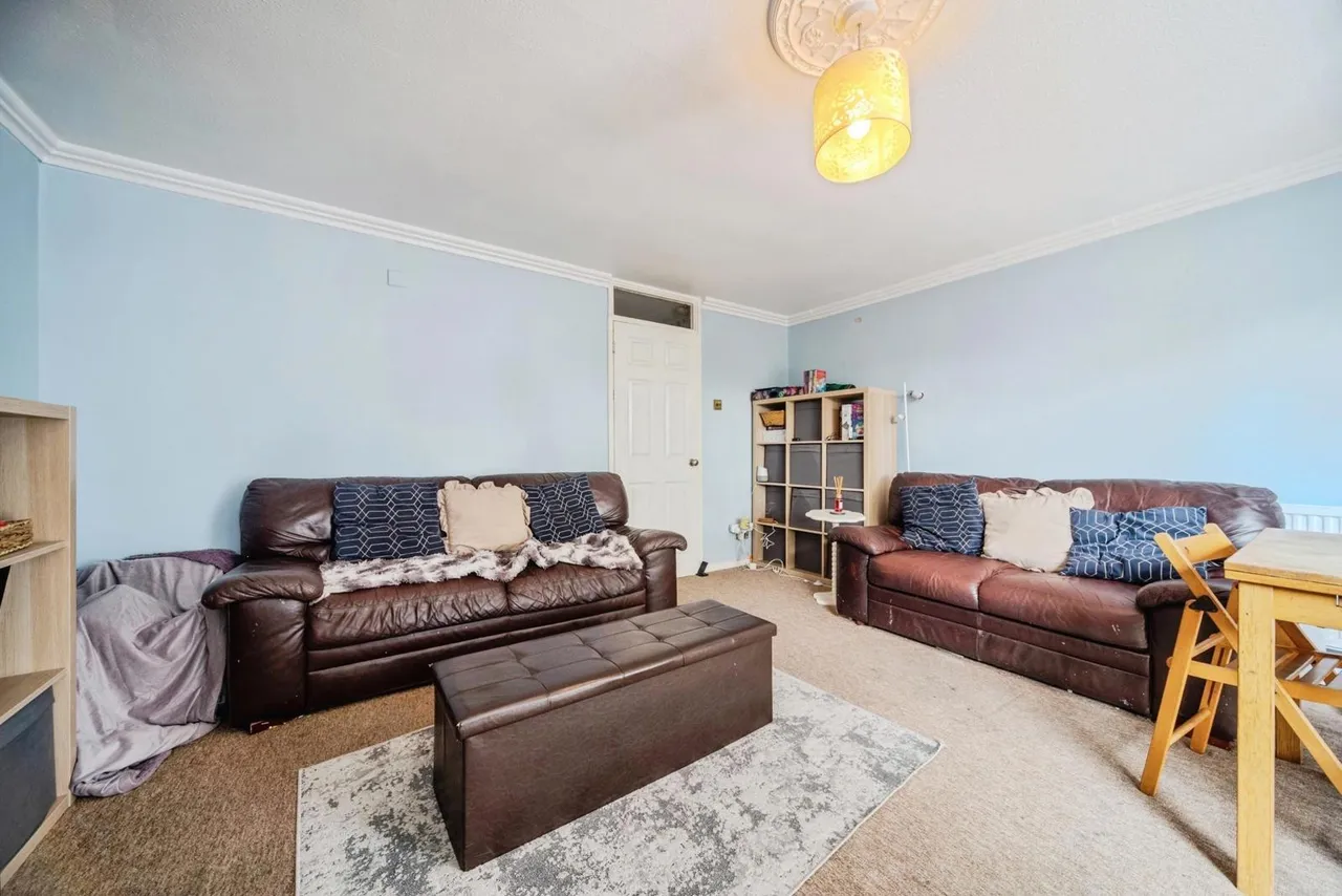 Ruthven Close, Bletchley, Milton Keynes, Buckinghamshire, MK2, photo 6