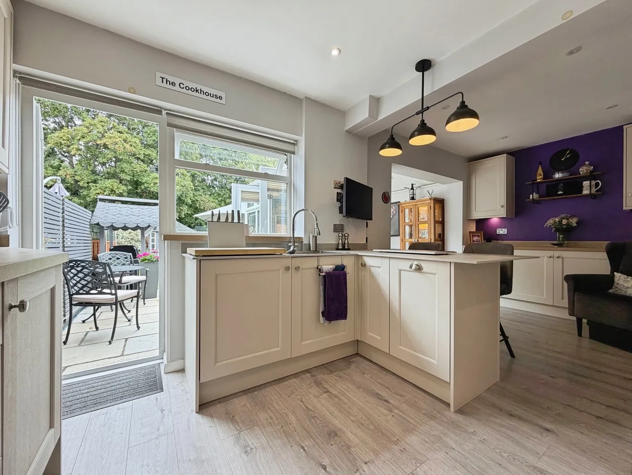 Marshall Close, Farnborough, Hampshire, GU14 8RY, photo 6