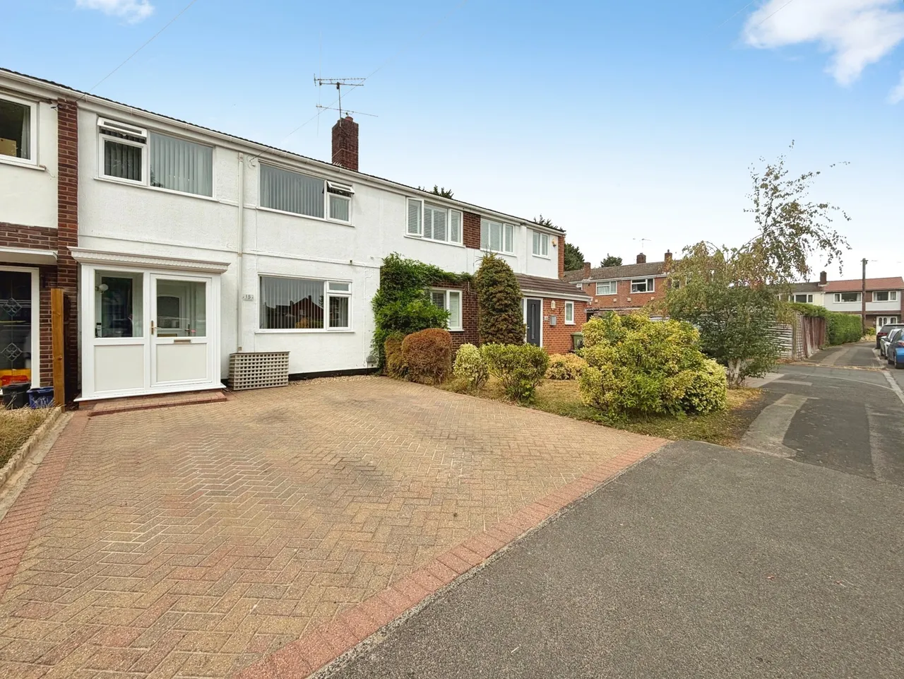 3 bed house for sale — Marshall Close, Farnborough, Hampshire, GU14 8RY