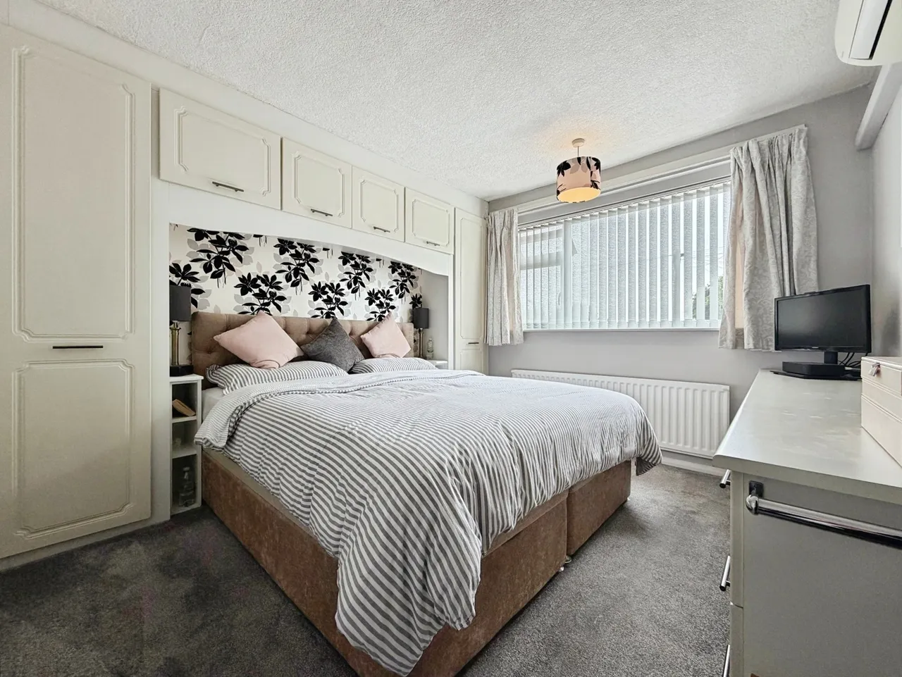 Marshall Close, Farnborough, Hampshire, GU14 8RY, photo 7