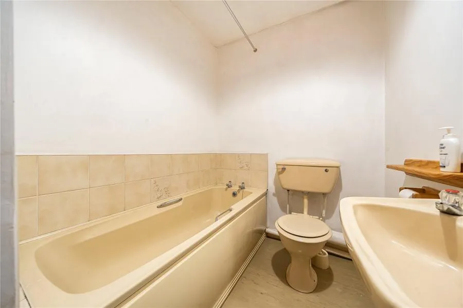 Avon Gardens, West Bridgford, NG2, photo 7