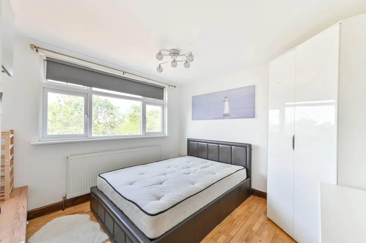 109 Grasmere Avenue, Wembley, photo 5