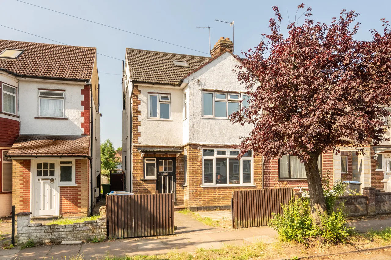 5 bed house for sale — 109 Grasmere Avenue, Wembley