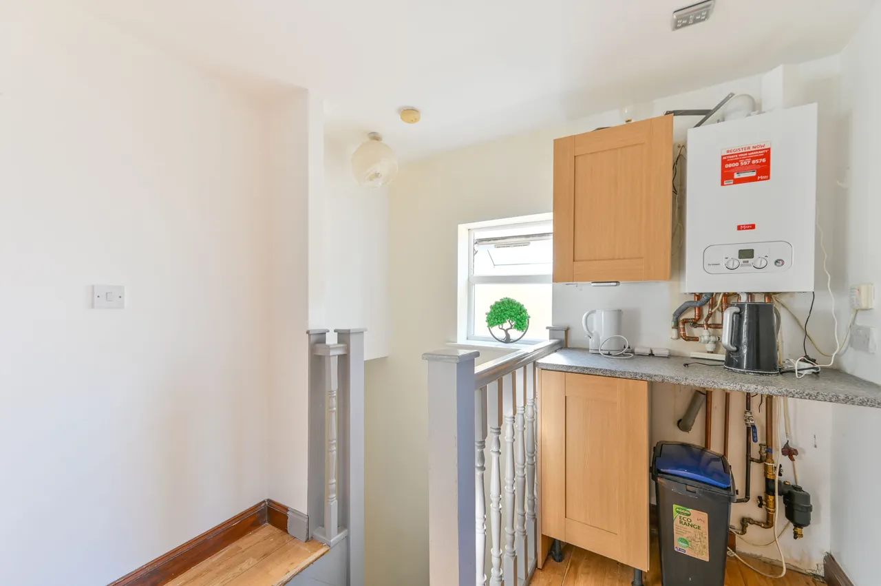 109 Grasmere Avenue, Wembley, photo 9