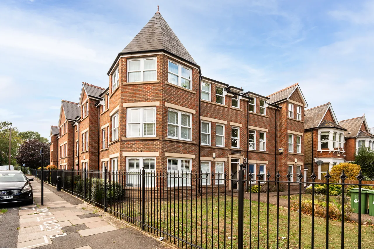 London, SE6, photo 8