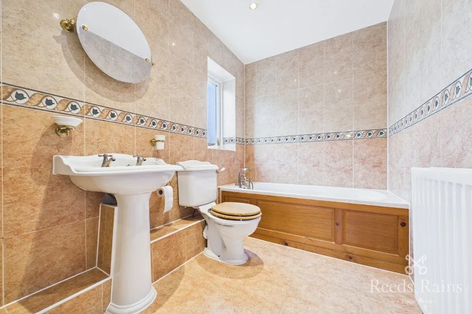 Buckley Close, Hyde, SK14, photo 8