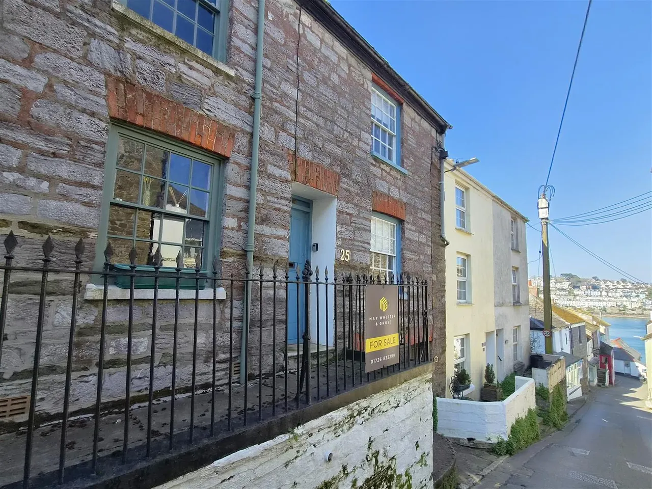 3 bed character property for sale, Fore Street, Polruan