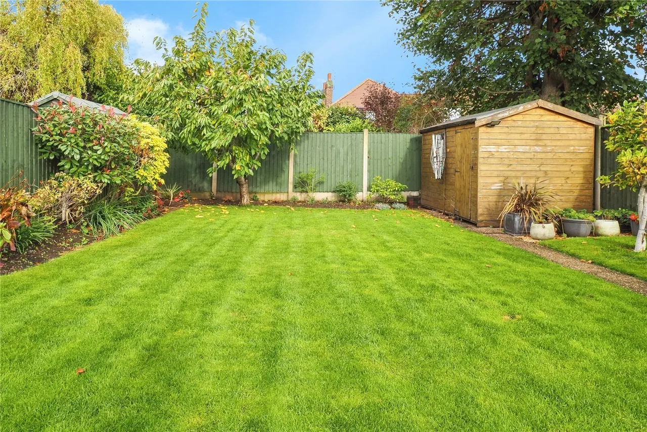 Wollaton Road, Wollaton, Nottingham, NG8, photo 27
