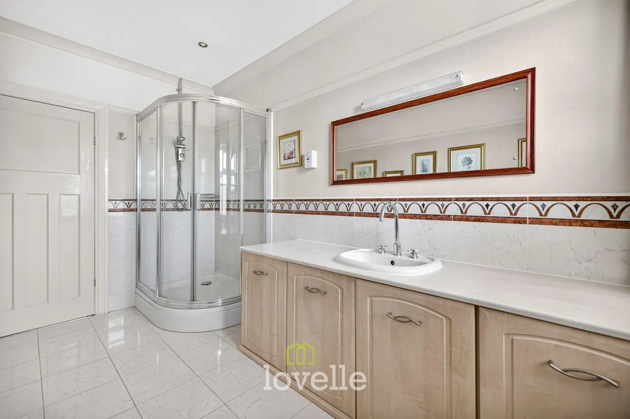 Bargate, Grimsby, DN34, photo 18