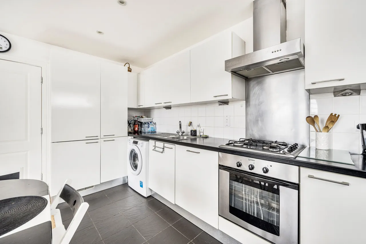 Flat 12, Solar House, 37 Station Road, London, photo 10