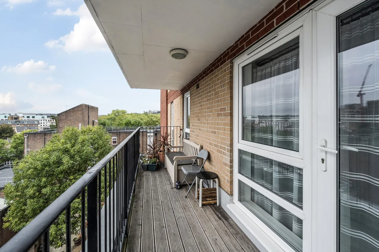 Flat 12, Solar House, 37 Station Road, London, photo 3