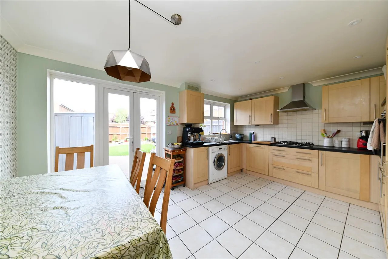 Mendip Way, Stevenage, Herts, SG1 6GY, photo 3