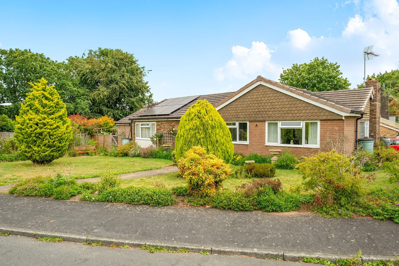 3 bed property for sale, Arun Vale, Coldwaltham, RH20