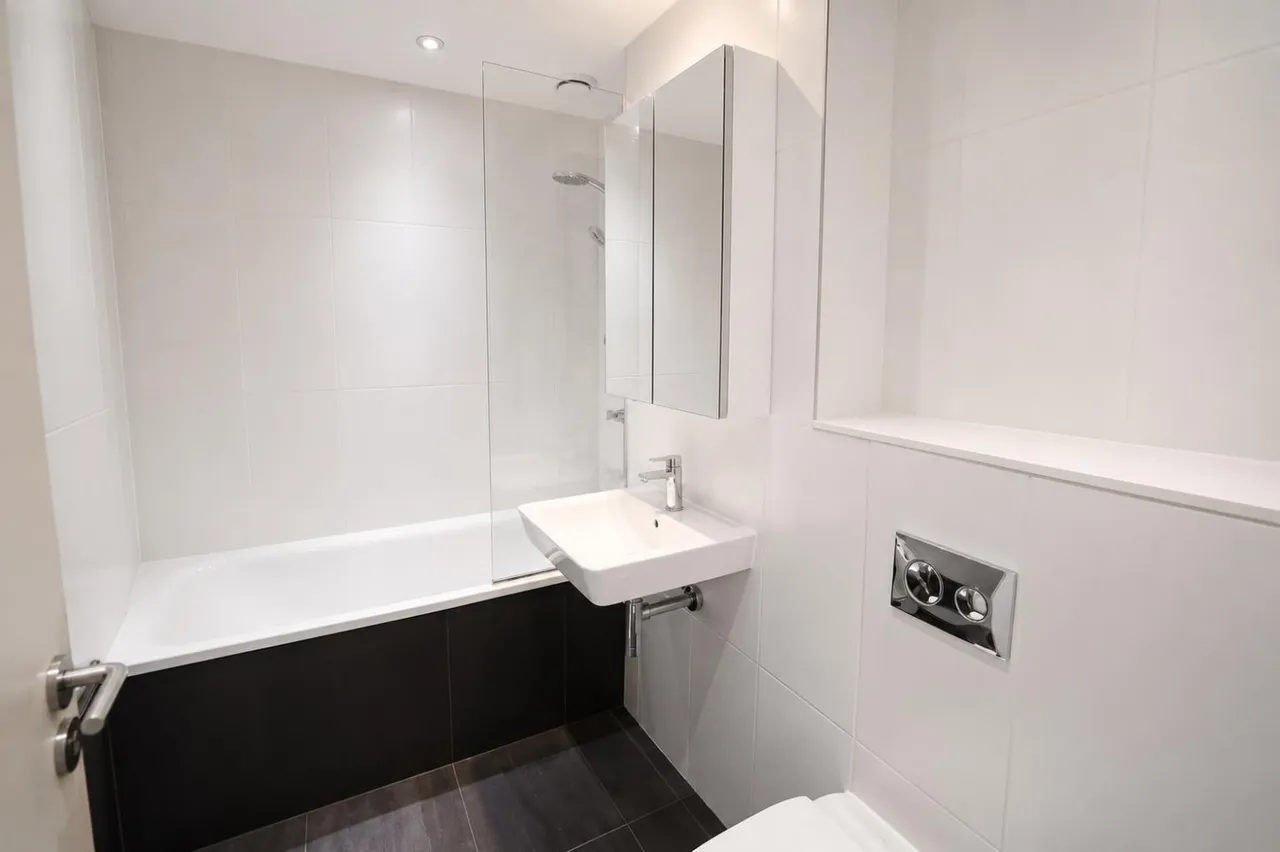 Hadrian Tower, Newcastle Upon Tyne, NE4, photo 6
