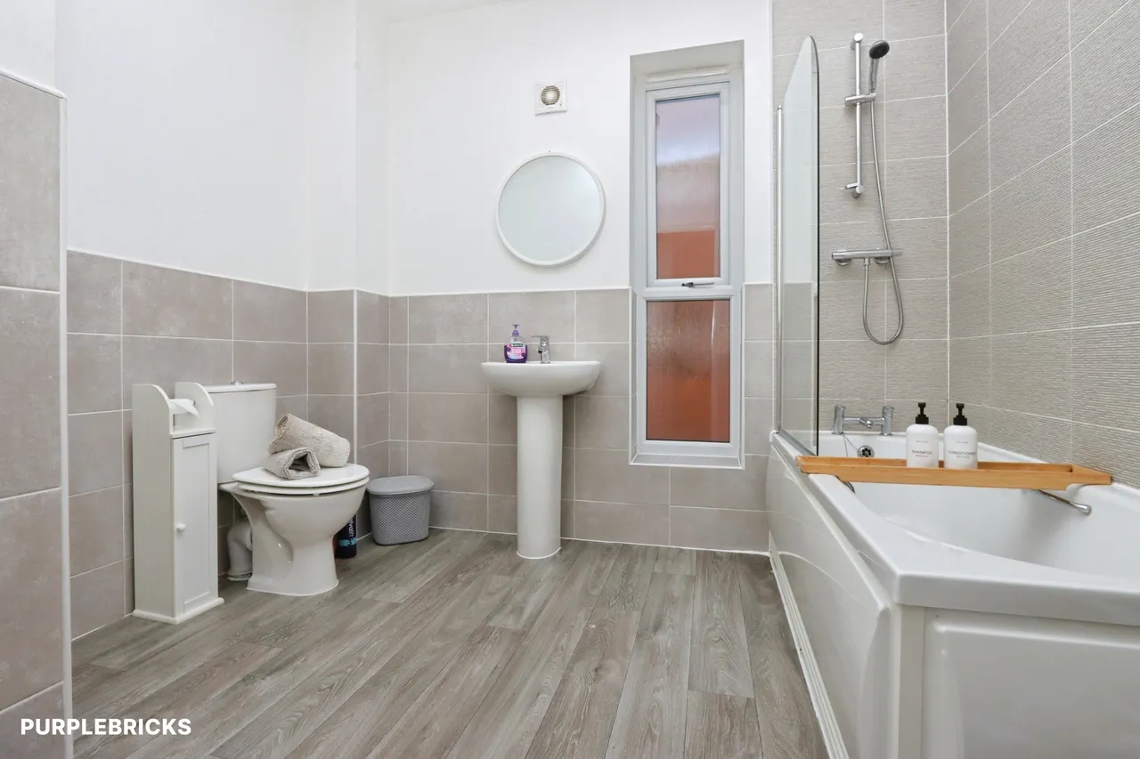 Queen Mary Road, Sheffield, S2, photo 28