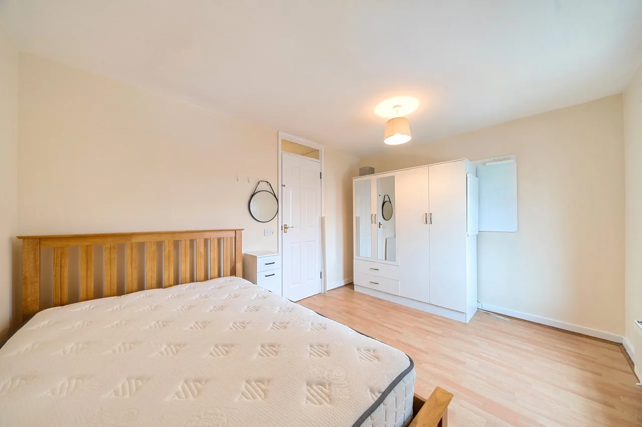 Walnut Tree Road, SE10, photo 17
