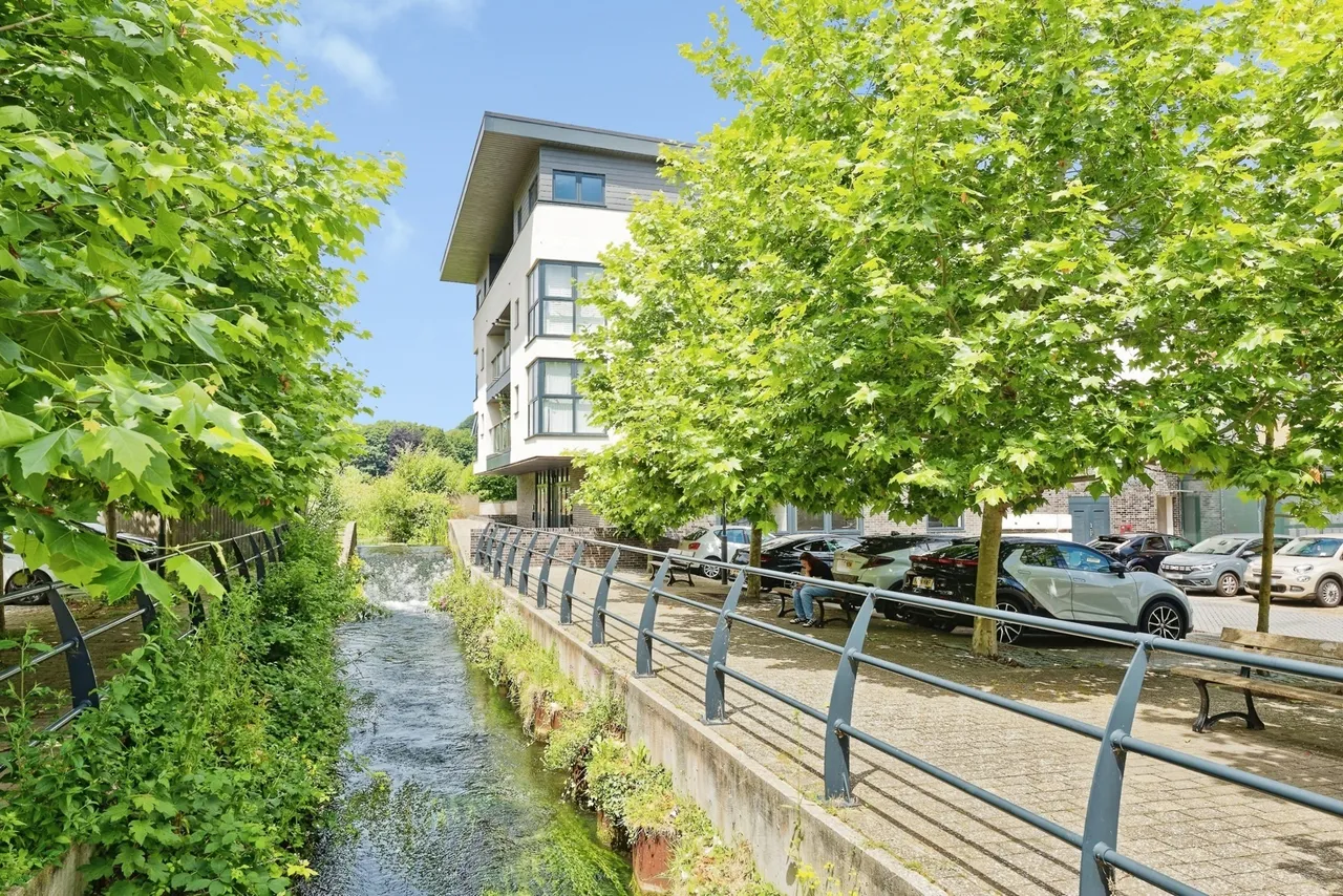 2 bed flat for sale — Crabble Hill, Dover, Kent, CT17