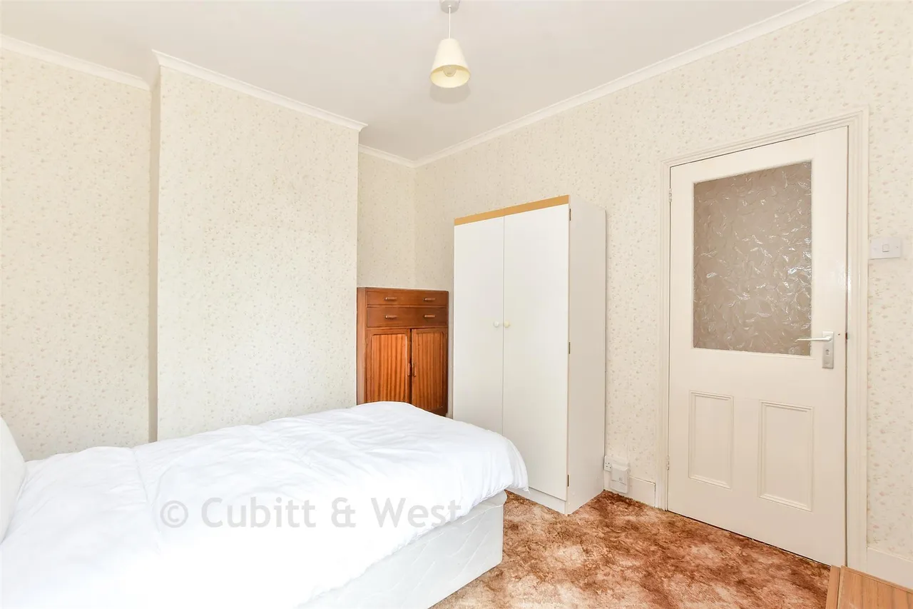 Jessie Road, Southsea, PO4, photo 10